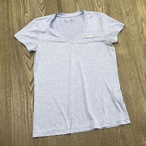 Under Armour Womens V-Neck T-Shirt Short Sleeve Pullover UA Logo Purple Size XS
